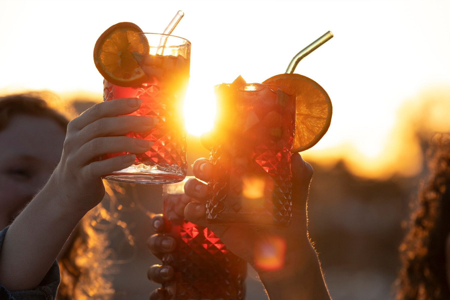 Aperitivo al tramonto sul mare - Emerald - Residence Hotel Cefalù sul mare